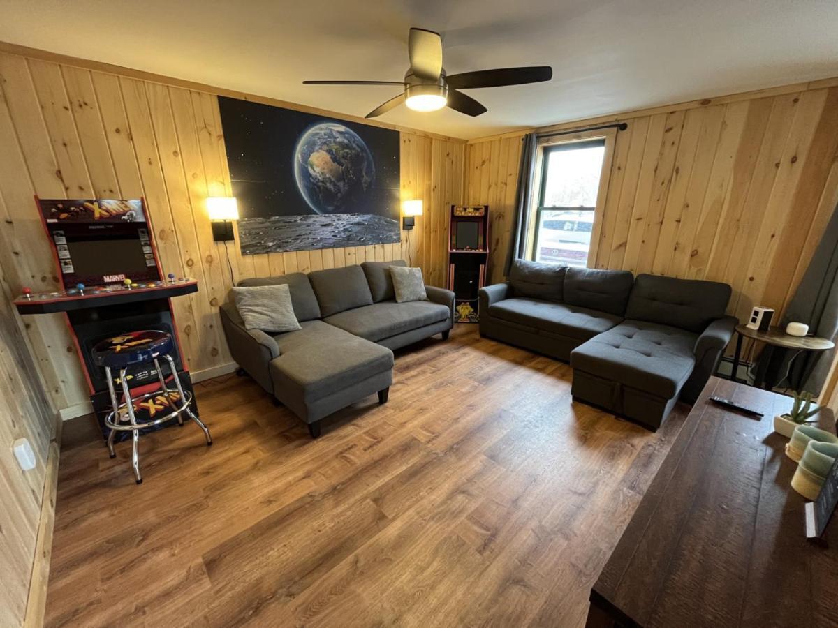 2 Bed Berkshire Getaway Minutes To Jiminy Peak Ski แฮนค็อค ภายนอก รูปภาพ
