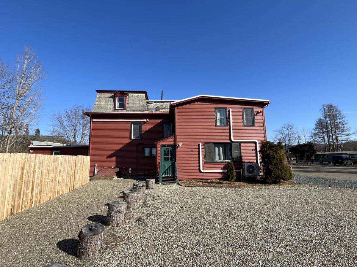 2 Bed Berkshire Getaway Minutes To Jiminy Peak Ski แฮนค็อค ภายนอก รูปภาพ