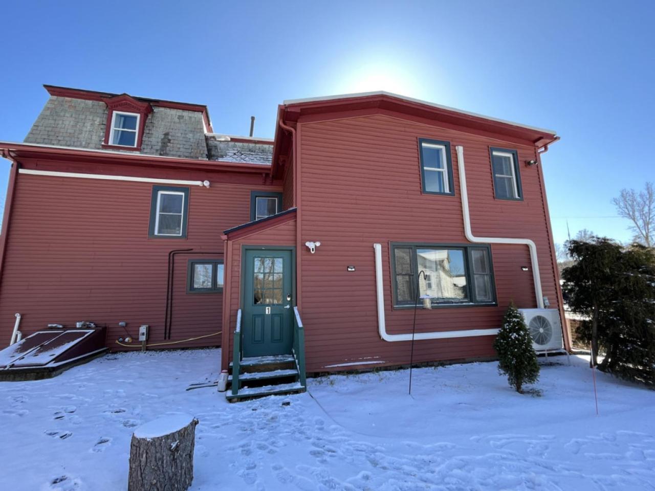 2 Bed Berkshire Getaway Minutes To Jiminy Peak Ski แฮนค็อค ภายนอก รูปภาพ