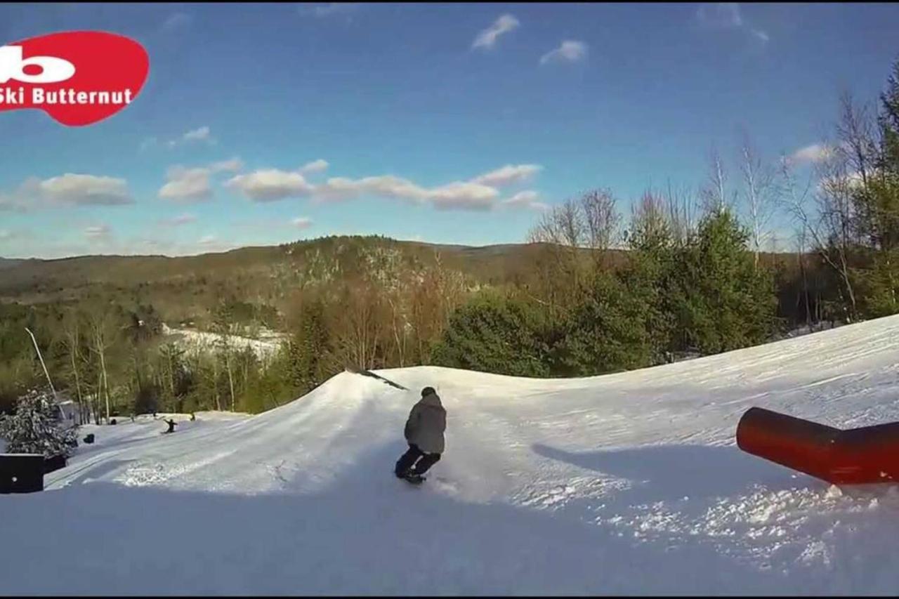2 Bed Berkshire Getaway Minutes To Jiminy Peak Ski แฮนค็อค ภายนอก รูปภาพ