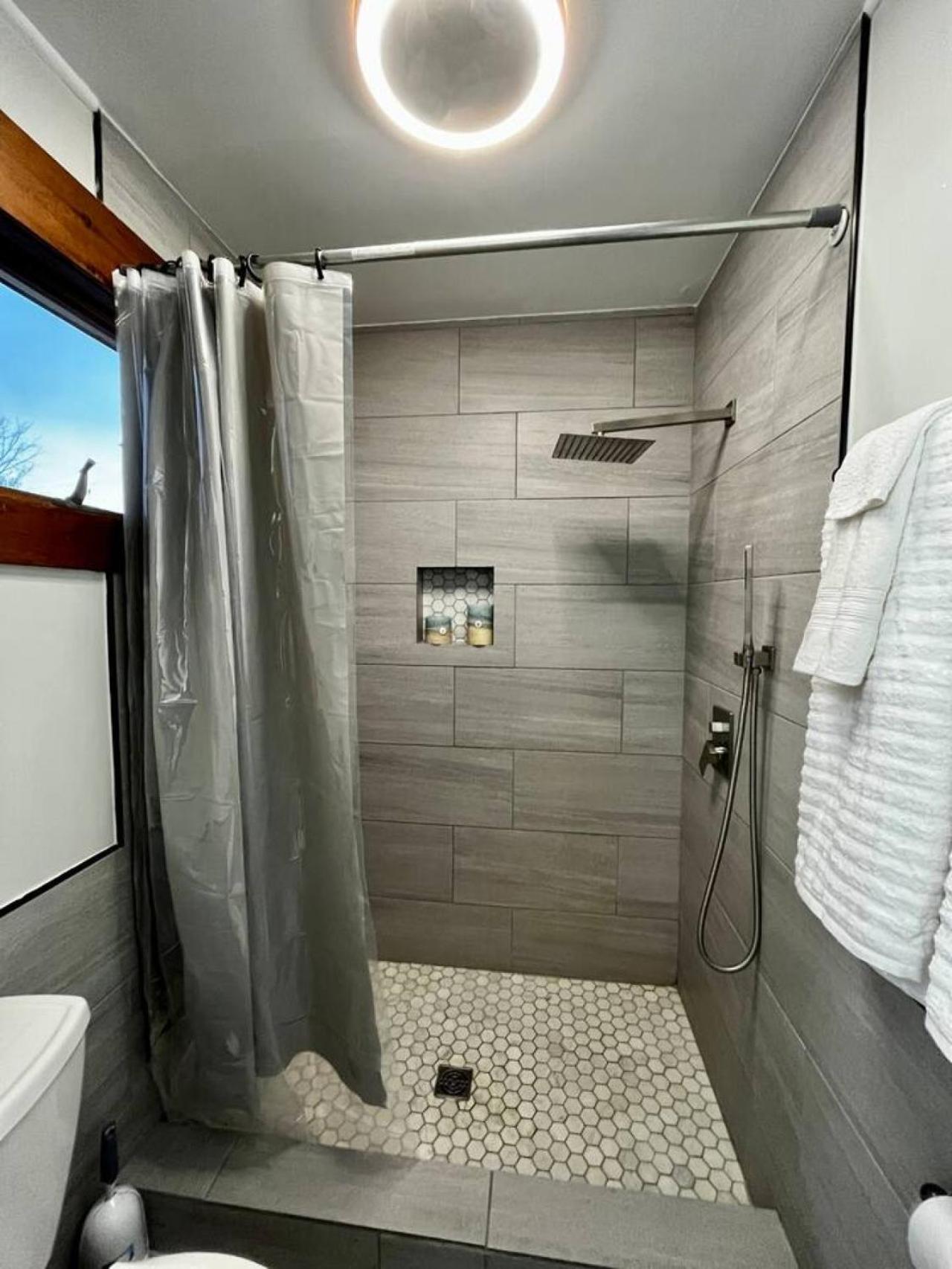 2 Bed Berkshire Getaway Minutes To Jiminy Peak Ski แฮนค็อค ภายนอก รูปภาพ